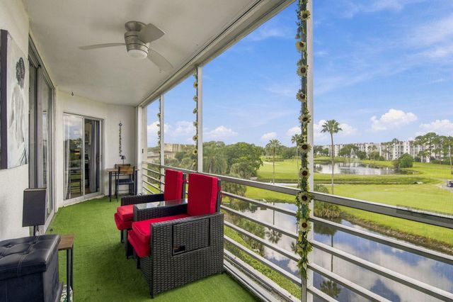 3465 Via Poinciana 405, Lake Worth, FL 33467
