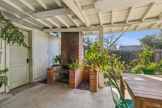 601 Baines Ave, Sonoma, CA 95476