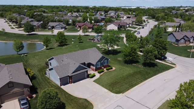 12301 E Zimmerly Ct, Wichita, KS 67207