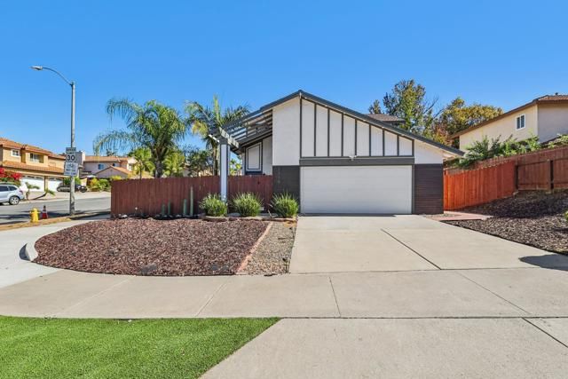 1110 Gaucho Place, Escondido, CA 92029
