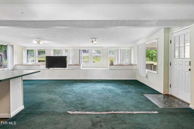 1104 Lebanon Road, Kingsport, TN 37663