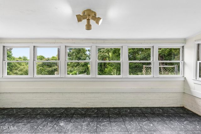 1104 Lebanon Road, Kingsport, TN 37663