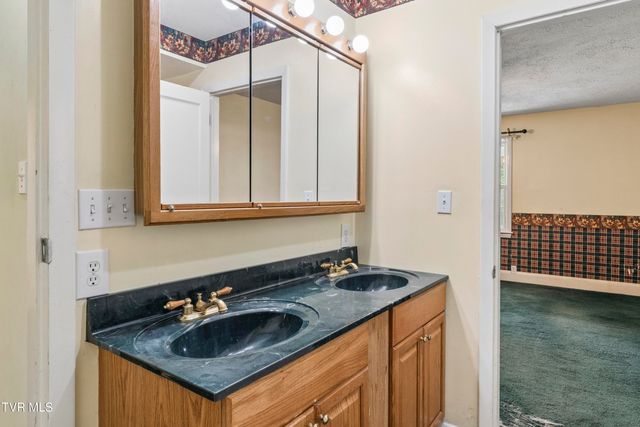1104 Lebanon Road, Kingsport, TN 37663