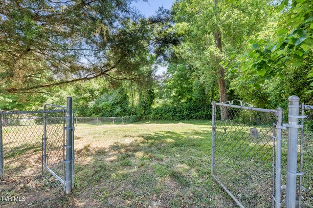 1104 Lebanon Road, Kingsport, TN 37663