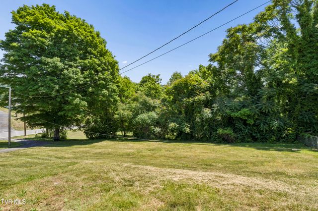 1104 Lebanon Road, Kingsport, TN 37663