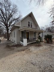 1711 N 36th Street, Kansas City, KS 66102
