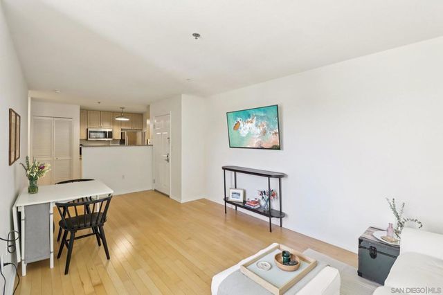 1970 Columbia Street 301, San Diego, CA 92101