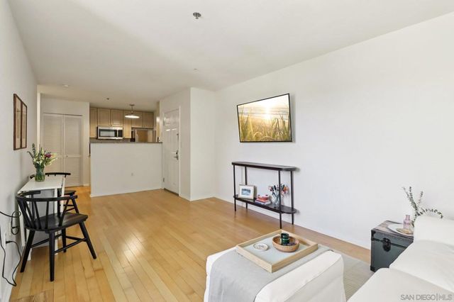 1970 Columbia Street 301, San Diego, CA 92101