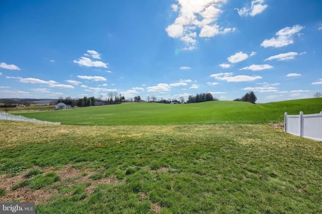 322 CAPE CLIMB, York, PA 17408