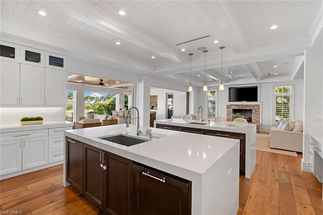 481 21st AVE S, Naples, FL 34102