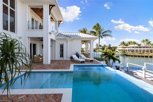 481 21st AVE S, Naples, FL 34102