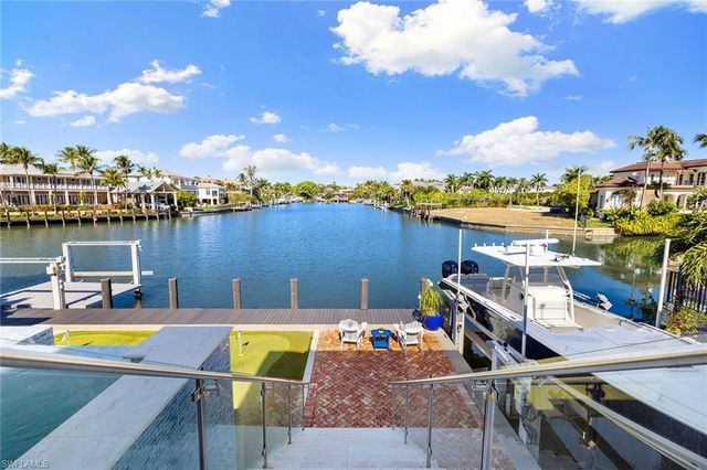 481 21st AVE S, Naples, FL 34102