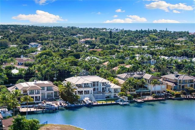481 21st AVE S, Naples, FL 34102
