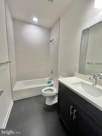 2122 KENSINGTON WALK, Philadelphia, PA 19125