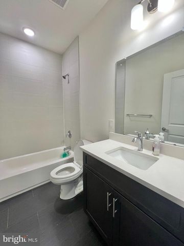 2122 KENSINGTON WALK, Philadelphia, PA 19125