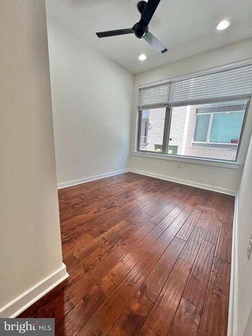 2122 KENSINGTON WALK, Philadelphia, PA 19125