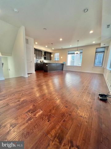 2122 KENSINGTON WALK, Philadelphia, PA 19125