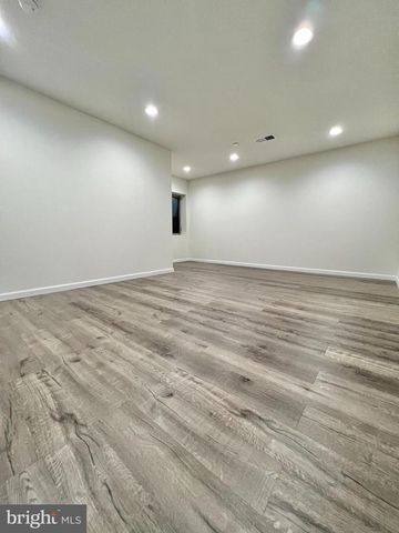 2122 KENSINGTON WALK, Philadelphia, PA 19125