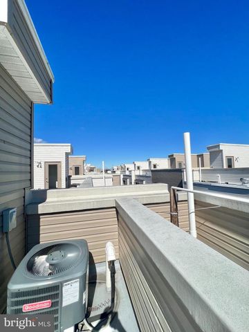 2122 KENSINGTON WALK, Philadelphia, PA 19125