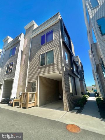 2122 KENSINGTON WALK, Philadelphia, PA 19125