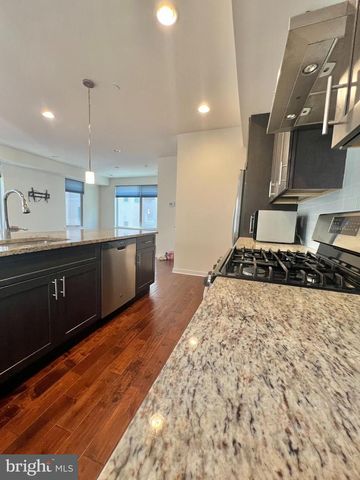 2122 KENSINGTON WALK, Philadelphia, PA 19125