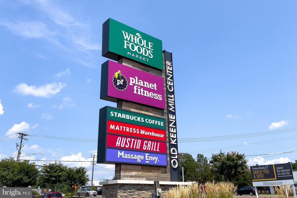 Image 54 of property listing at 5915 LOVEJOY CT, Springfield, VA 22152