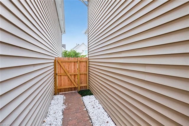 1645 Wynd Crest WAY, Virginia Beach, VA 23456