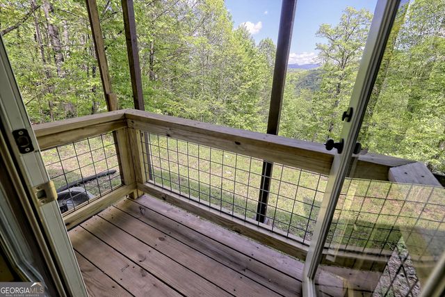 412 Bayberry Lane, Dillard, GA 30537