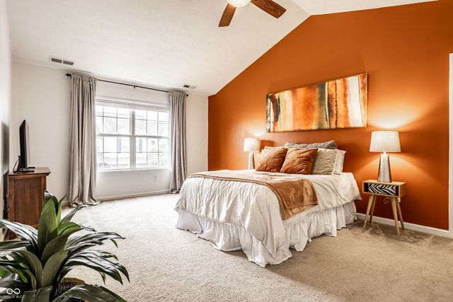 10911 Perry Pear Drive, Zionsville, IN 46077