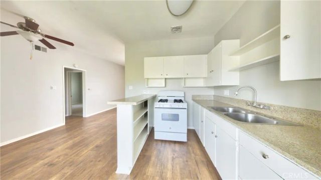 136 W Union Avenue 11, Fullerton, CA 92832