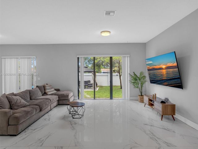 4920 Whispering Way 4920, Dania Beach, FL 33312