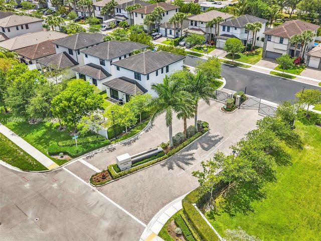 4920 Whispering Way 4920, Dania Beach, FL 33312