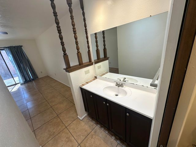 612 Ortiz Drive NE, Albuquerque, NM 87108