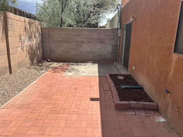 612 Ortiz Drive NE, Albuquerque, NM 87108