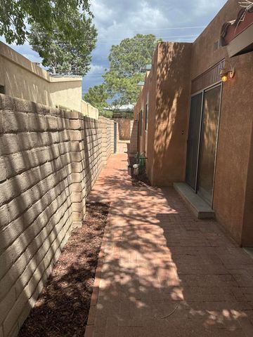 612 Ortiz Drive NE, Albuquerque, NM 87108