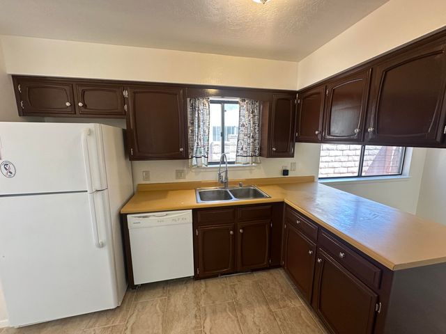 612 Ortiz Drive NE, Albuquerque, NM 87108