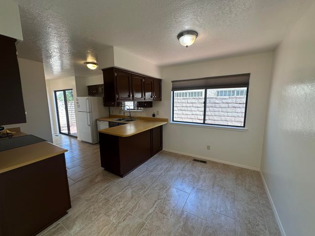 612 Ortiz Drive NE, Albuquerque, NM 87108