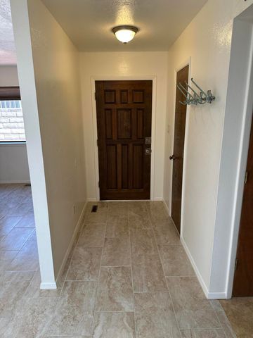 612 Ortiz Drive NE, Albuquerque, NM 87108