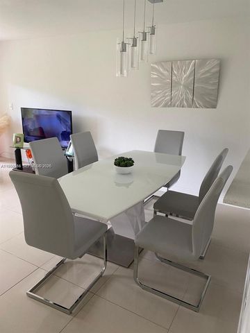 8838 W Mcnab Rd 104, Tamarac, FL 33321