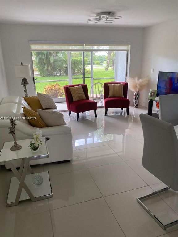 8838 W Mcnab Rd 104, Tamarac, FL 33321