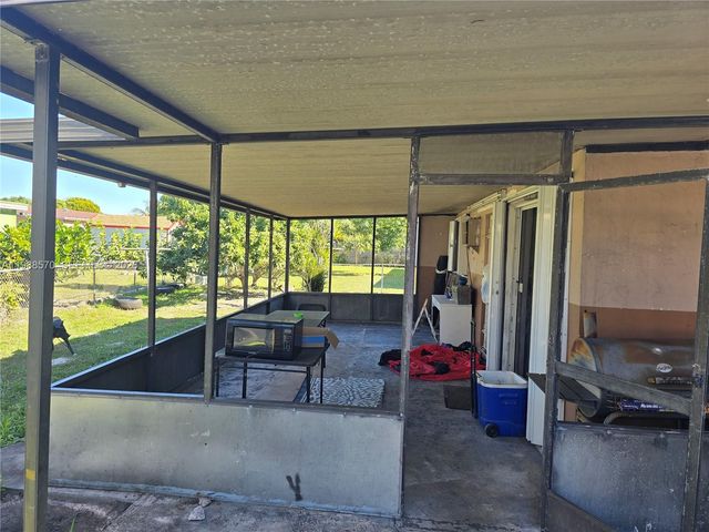 2941 NW 210th Ter, Miami Gardens, FL 33056