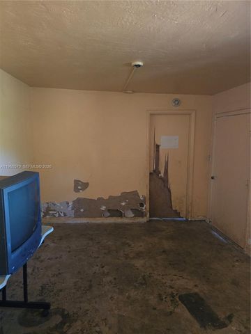 2941 NW 210th Ter, Miami Gardens, FL 33056