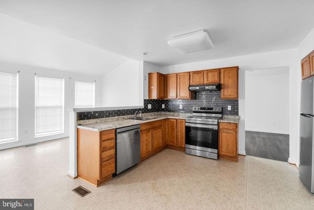 5413 SILVER MAPLE LN, Fredericksburg, VA 22407