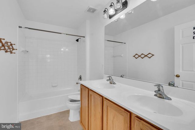 5413 SILVER MAPLE LN, Fredericksburg, VA 22407