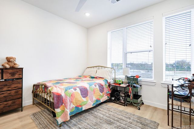 719 E Locust St Unit 2114, San Antonio, TX 78212