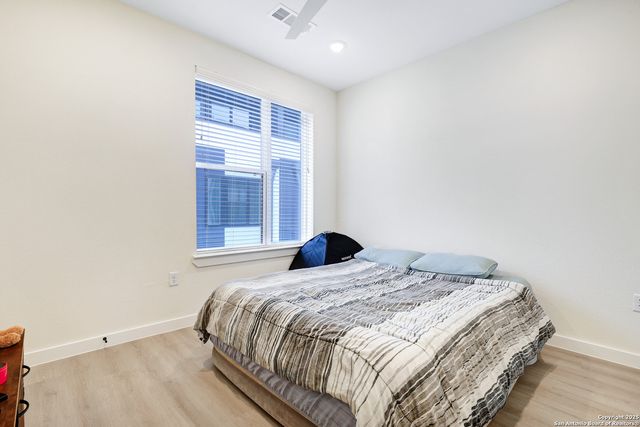 719 E Locust St Unit 2114, San Antonio, TX 78212