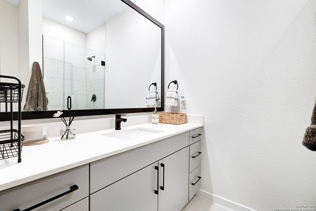 719 E Locust St Unit 2114, San Antonio, TX 78212