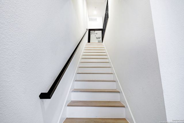 719 E Locust St Unit 2114, San Antonio, TX 78212