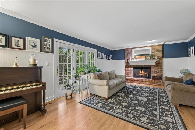 2701 Old Mill Lane, Rolling Meadows, IL 60008