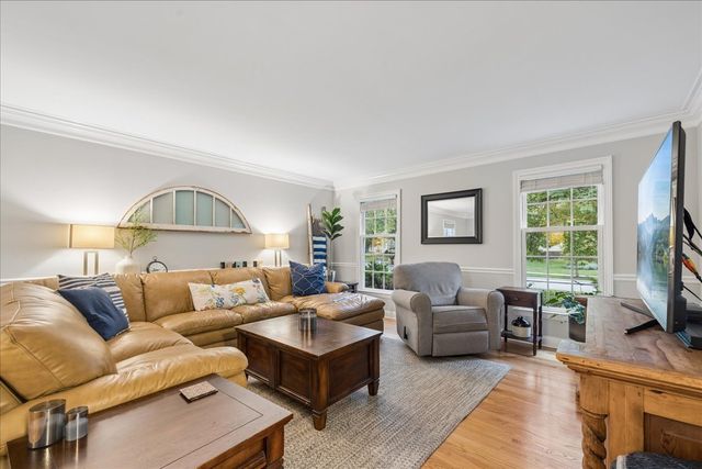 2701 Old Mill Lane, Rolling Meadows, IL 60008